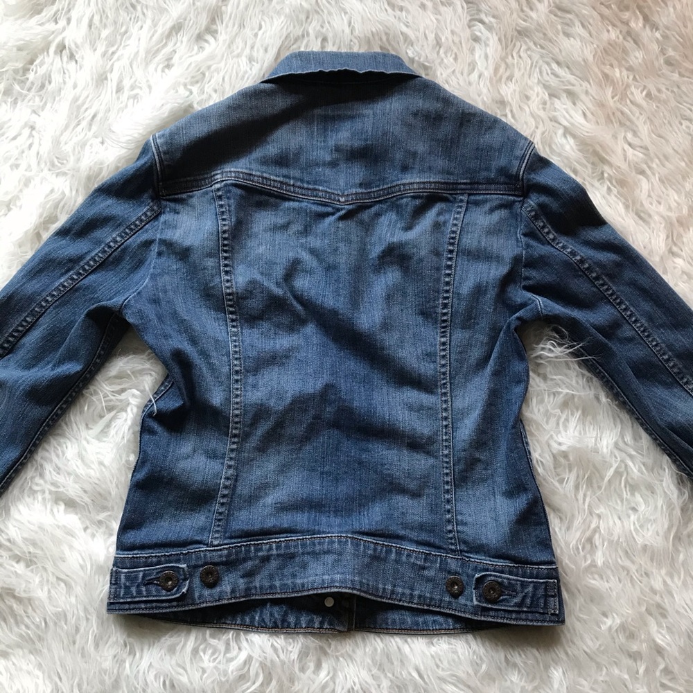 Price drop! Levi's Women's Classic Blue Jean Jacket size S/P - Picture 6 of 6